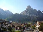 gal/2010/07 - Sella Ronda Bike Day 2010/04 - relax a Corvara/_thb_4sassongher_corvara_02-01.jpg